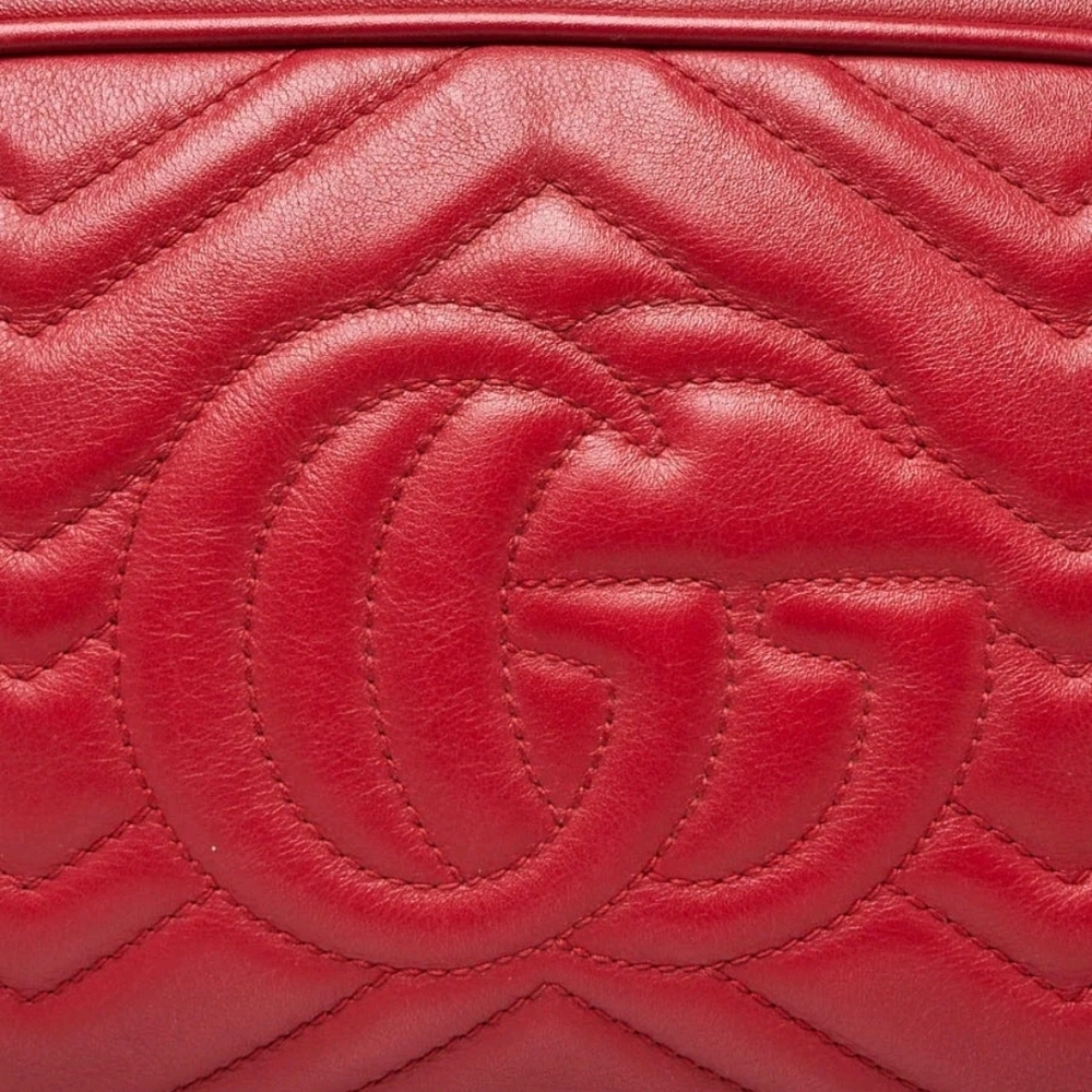 Gucci Marmont Red Camera Bag Chevron Quilt Leather Crossbody Bag W/Gold Accents - Picture 4 of 16